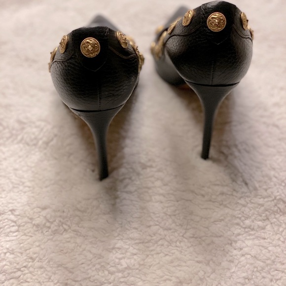 Valentino Grainy Calfskin Pump - Picture 3 of 6